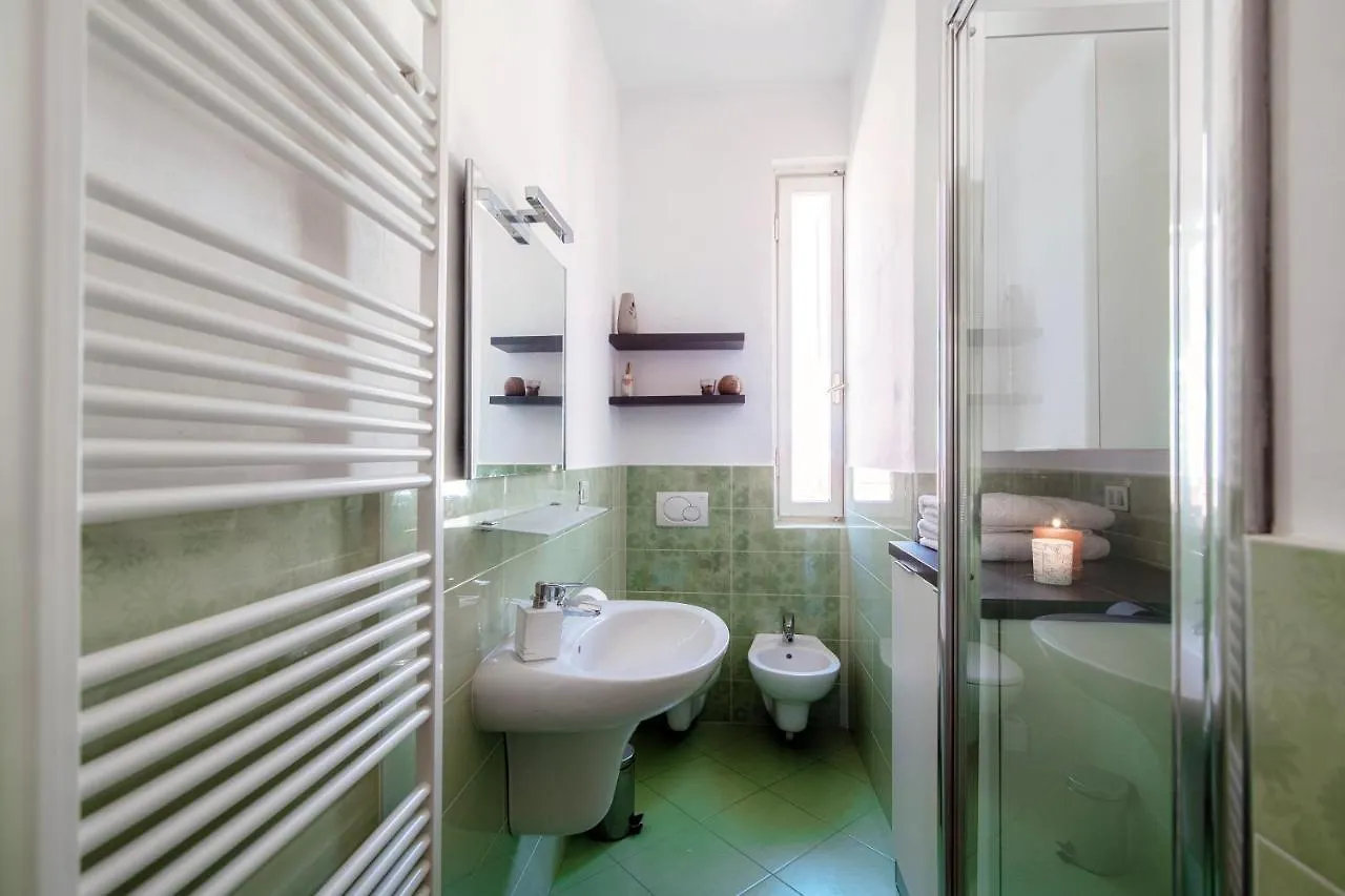 Apartment Anna'S Home Super Cozy Flat, With A/C, High Speed Wifi, Near The Lake And Public Transport Como