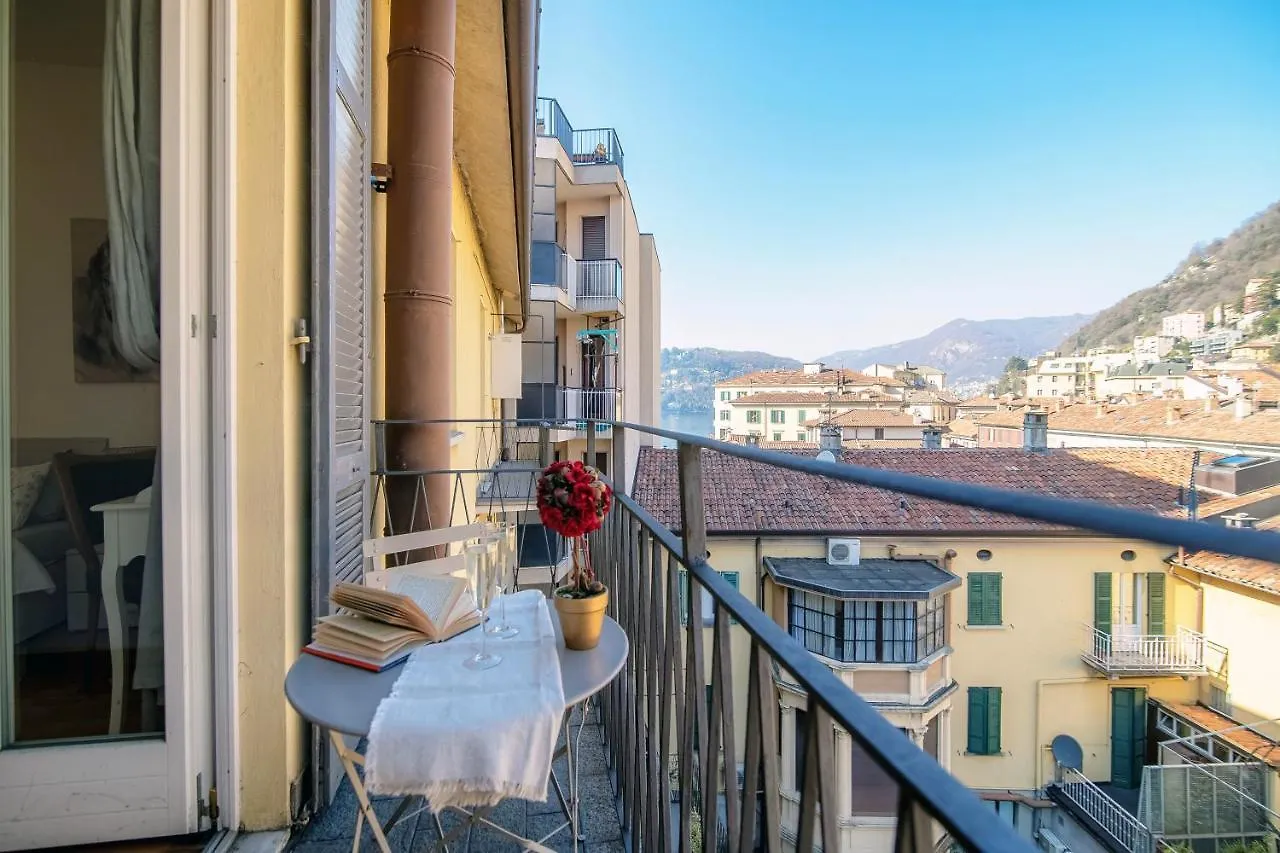Anna'S Home Super Cozy Flat, With A/C, High Speed Wifi, Near The Lake And Public Transport Como