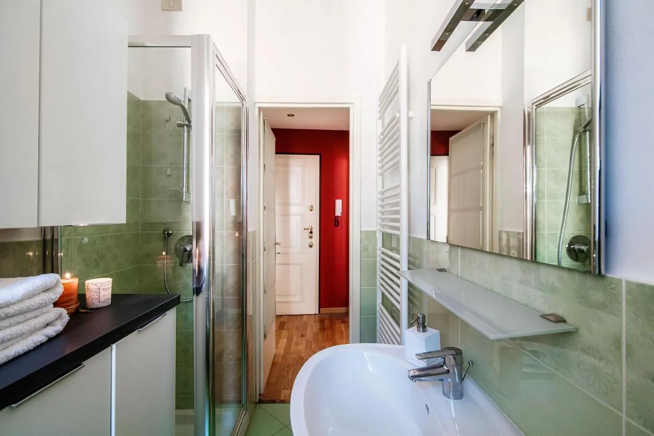 Anna'S Home Super Cozy Flat, With A/C, High Speed Wifi, Near The Lake And Public Transport Como